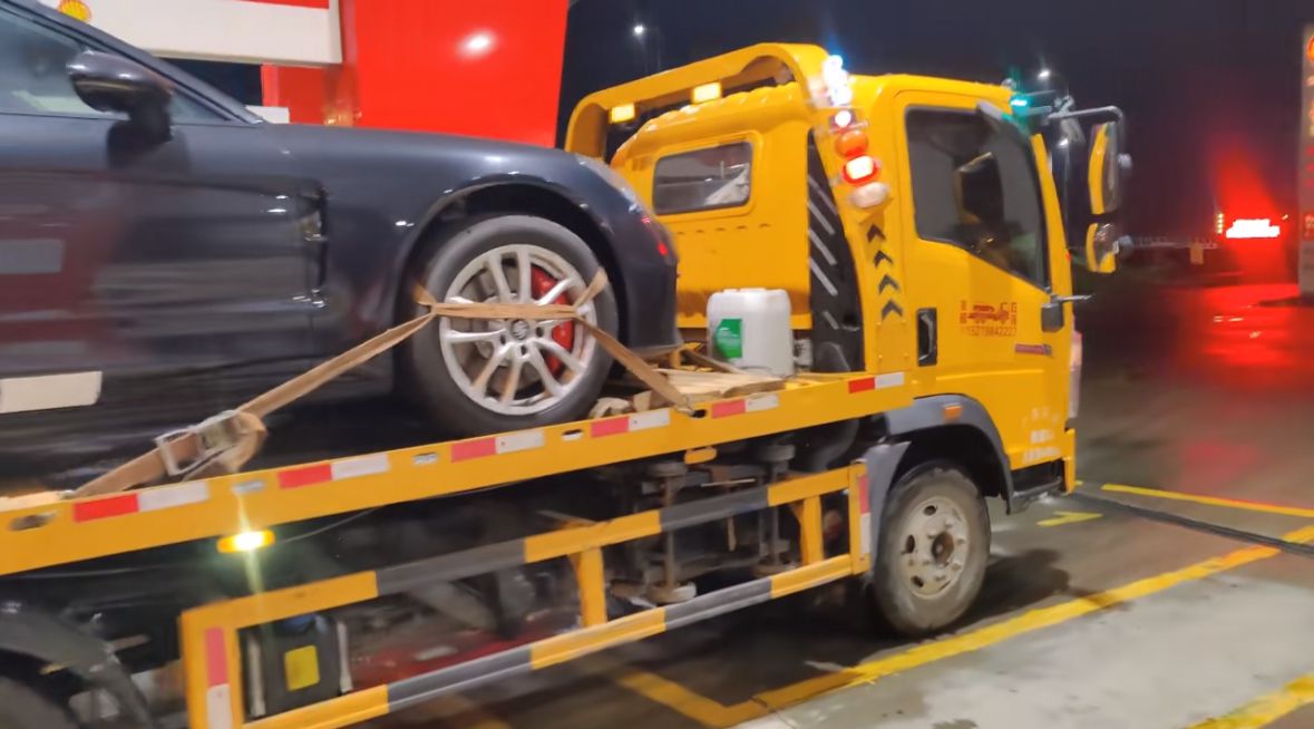 克拉玛依行车途中遇到突发状况该如何呼叫道路救援？